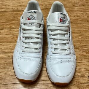 Men’s White Reeboks